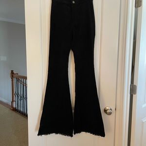Highwaisted corduroy black flare pants